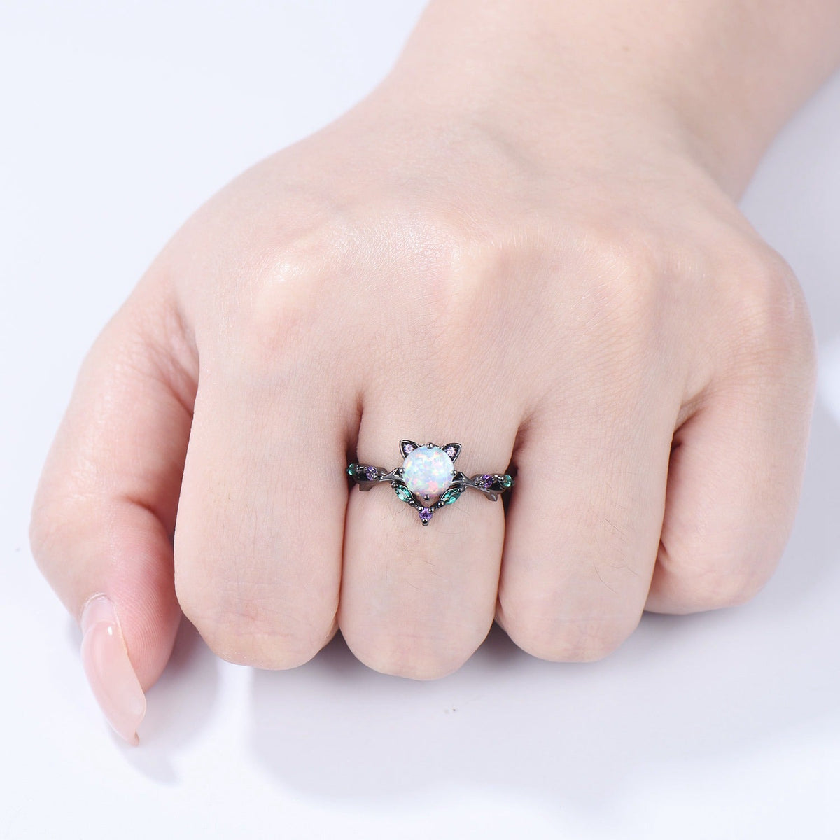 Unique Cat Fire Opal Engagement Ring Black Gold Round White Opal Animal Inspired Amethyst Emerald Band Promise Anniversary Ring Gift Women