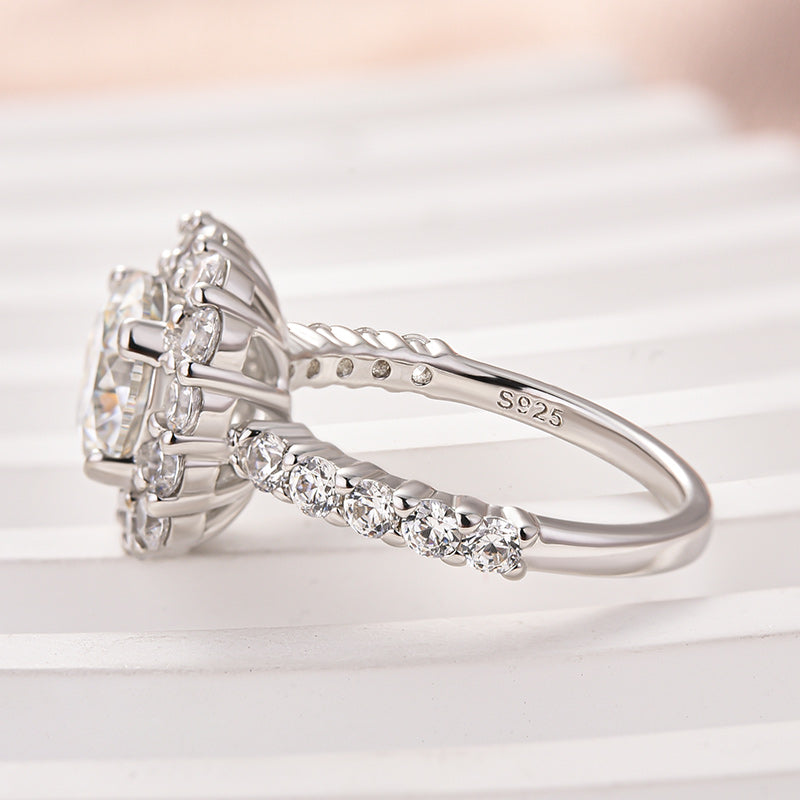 Elegant Solarii Moissanite 2.0ct Round Cut 925 Sterling Silver Halo Design Engagement Ring