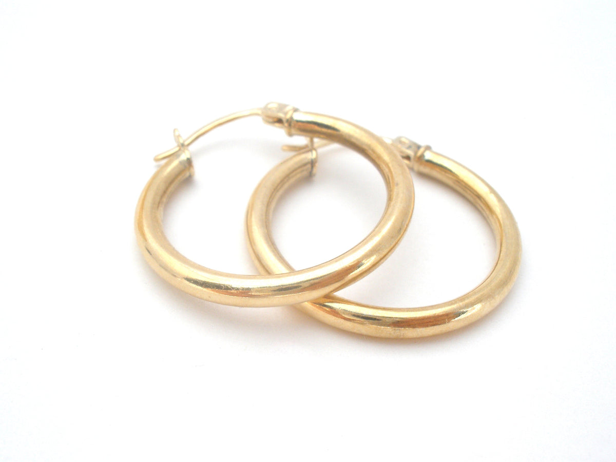 14K Yellow Gold Round Hoop Earrings