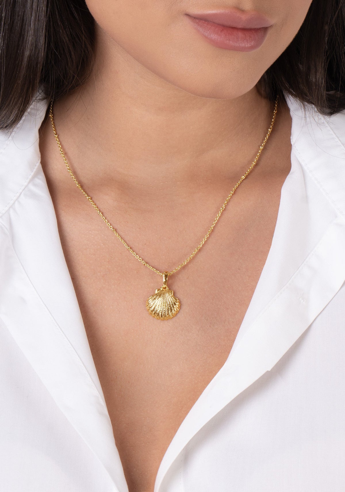 Milos Scallop Shell Charm