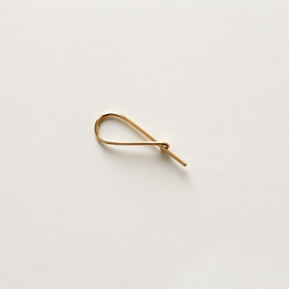 SMALL SAFETY PIN GOLD EARRING