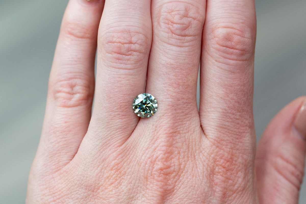 2.03ct Fancy Vivid Green Round Lab Diamond, VVS2