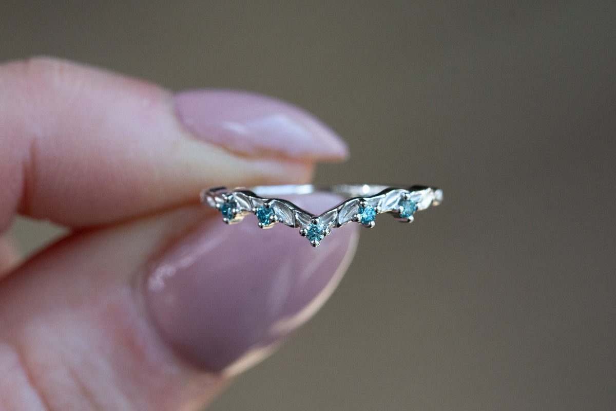Ready to Ship- Size 5.75, 18k white gold Chevron Leaf with 1.5mm stones