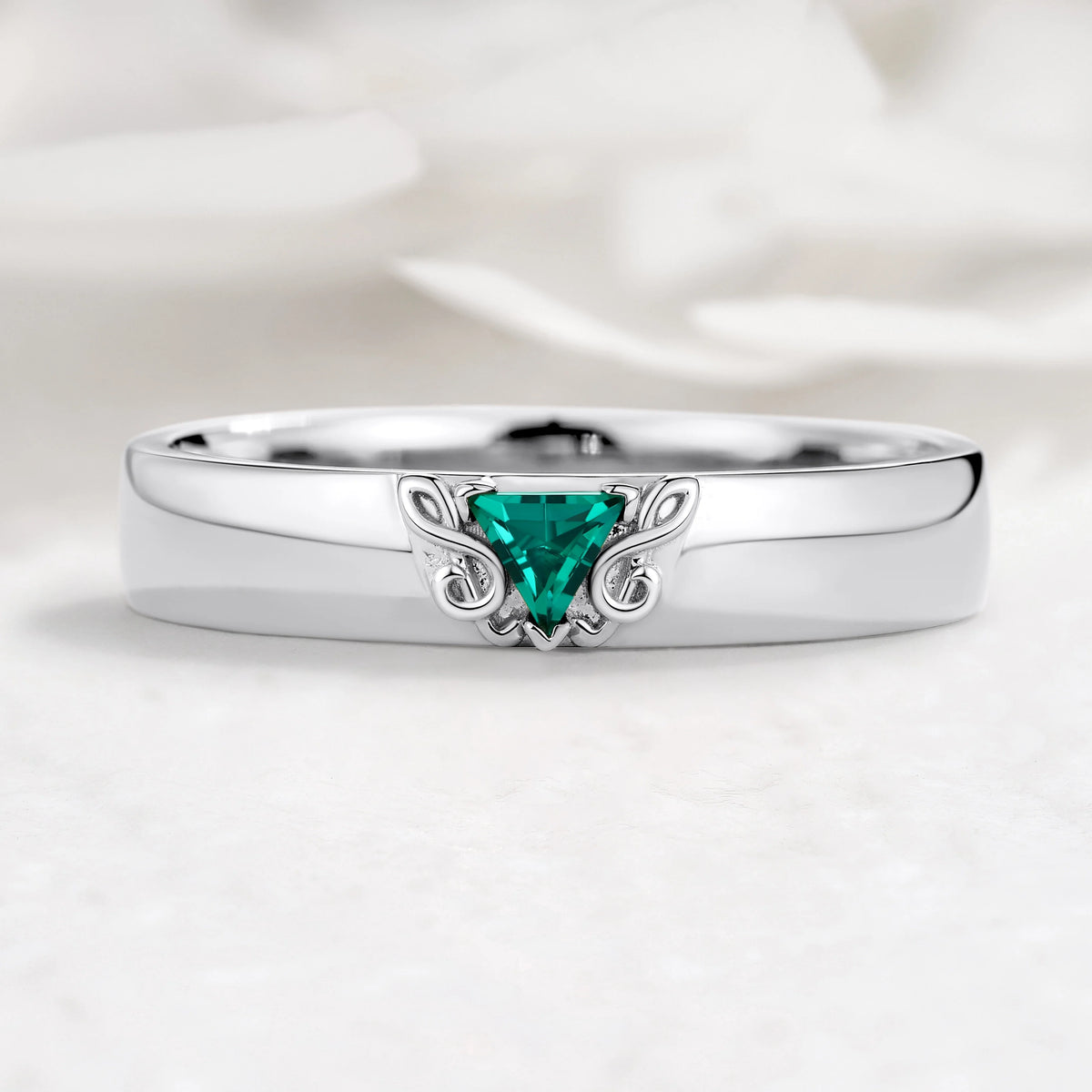 Musical Note Emerald Men’s Ring – Melody Ring
