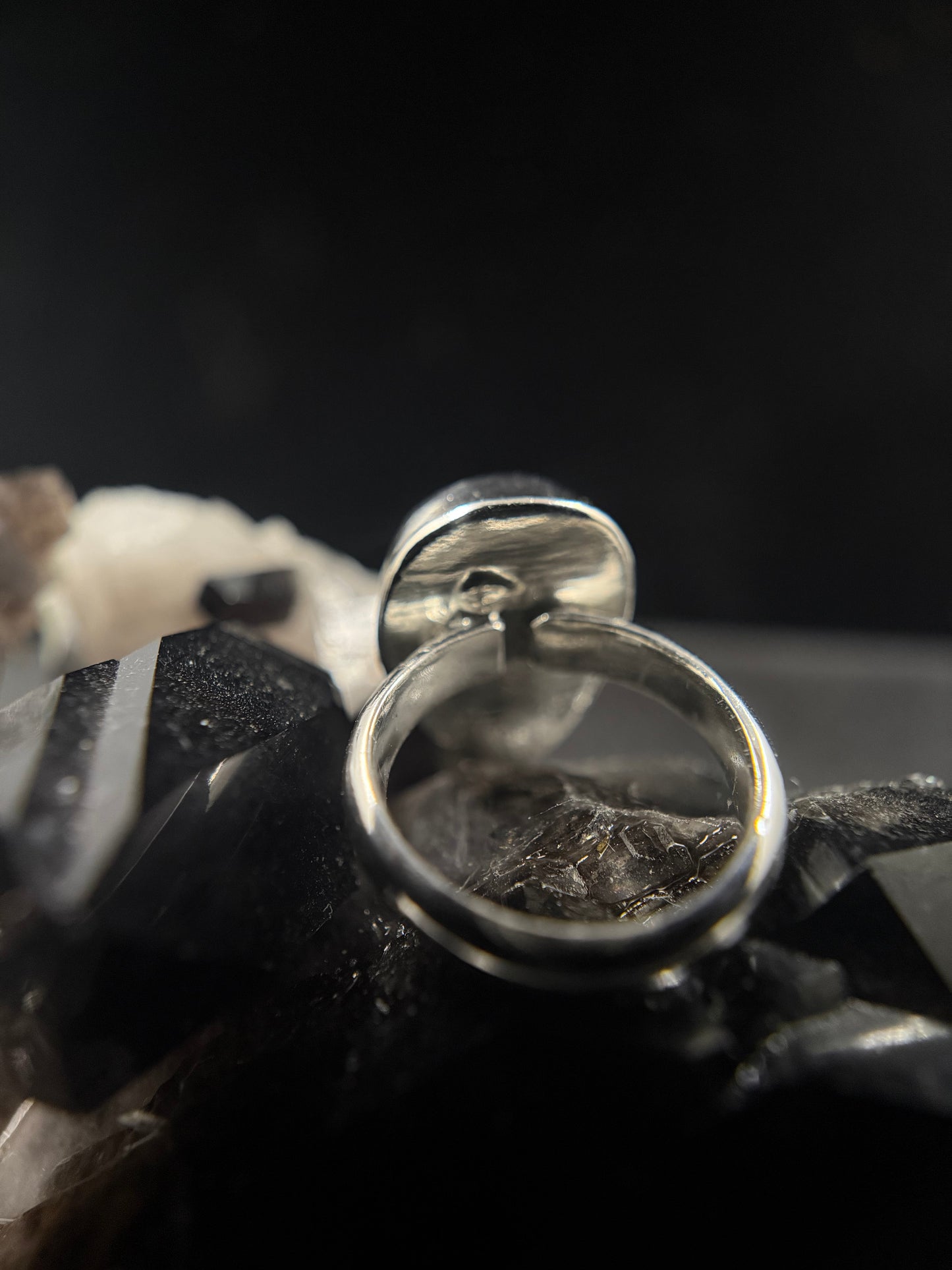 Simon Says Dendritic Merlinite Ring
