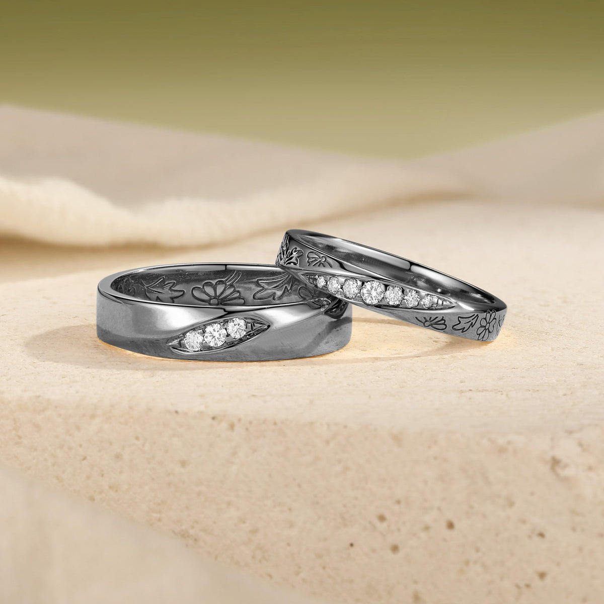 Vintage Moissanite Daisy Engraved Couple Wedding Band