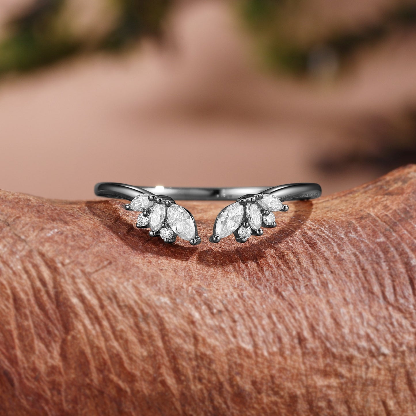 Vintage Moissanite Leaf Cluster V-Shaped Curved Wedding Band