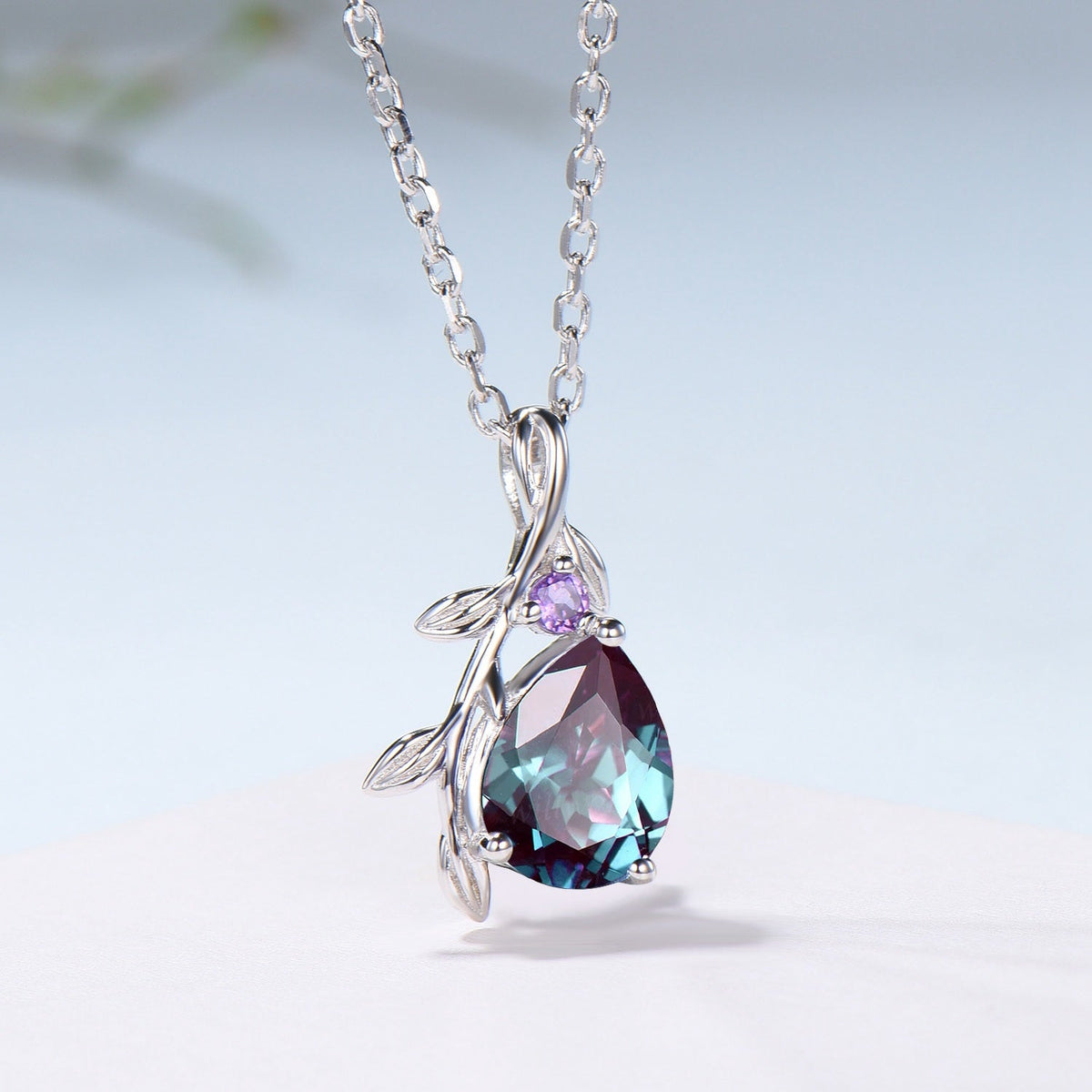 Fairy Core Aesthetic Alexandrite Necklace Color Changing Gemstone Pendant with Amethyst Accent