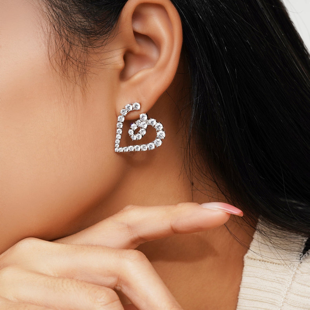 Modern Heart Swirl Earrings – Stylish Sparkling Fashion Jewelry