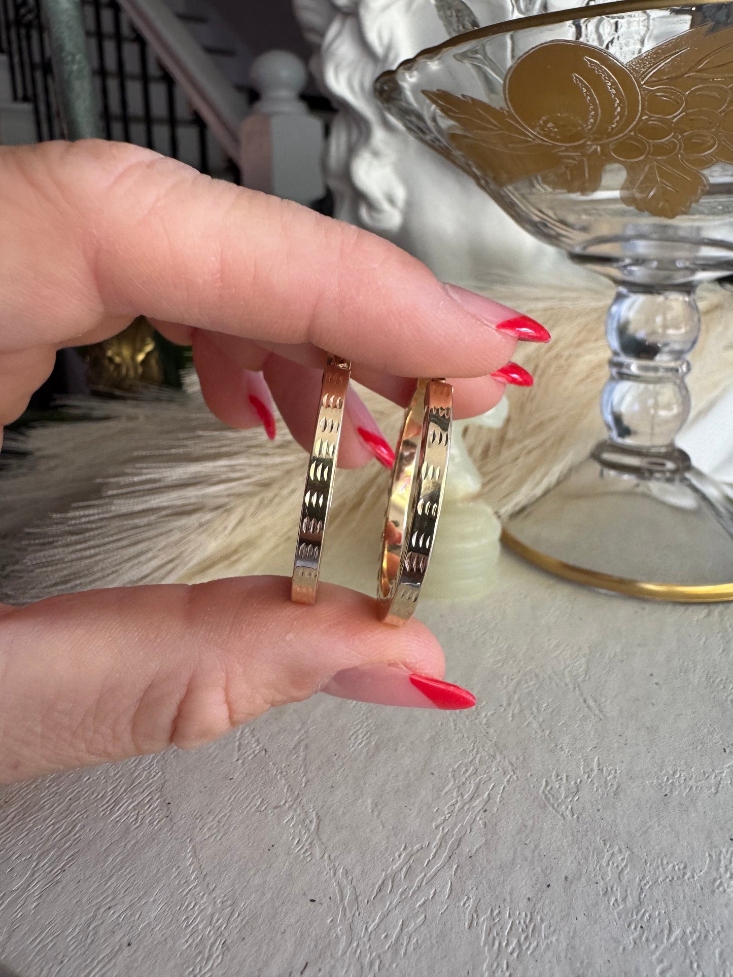 Vintage 14k Yellow Gold Hammered Hoop Earrings