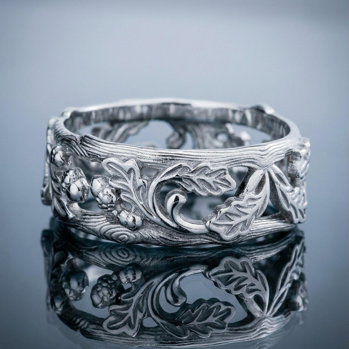 The Airy Grove | An Openwork Wide Band of Oak & Acorn