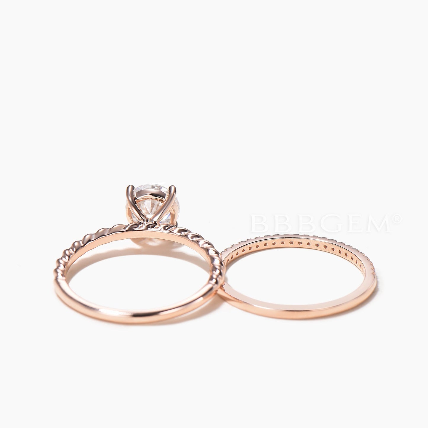 Round Cut IGI Certificate Lab Grown Diamond Solitaire Ring Twisted Bridal Set