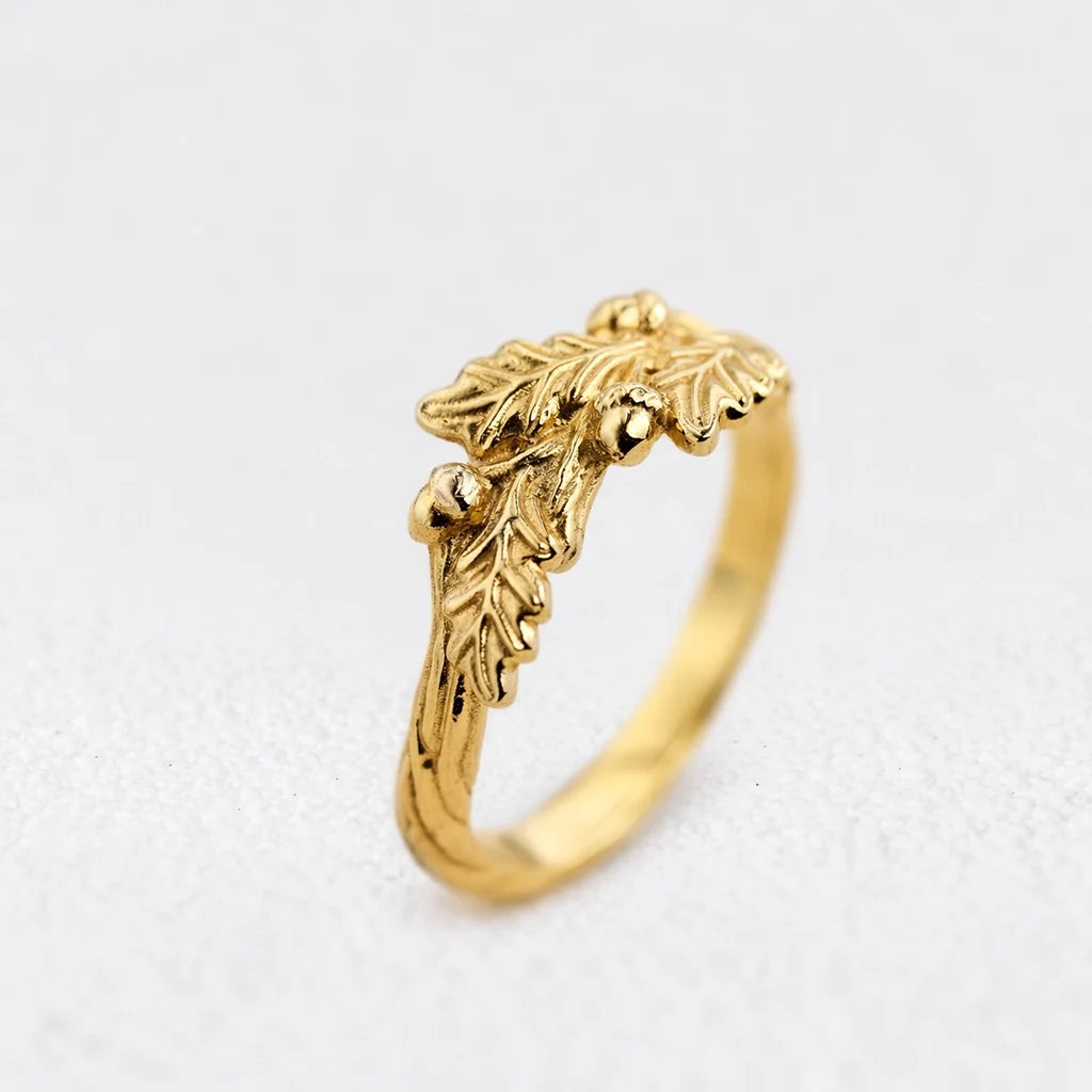 The Gentle Oak | Oak Leaf & Acorn Wedding Band