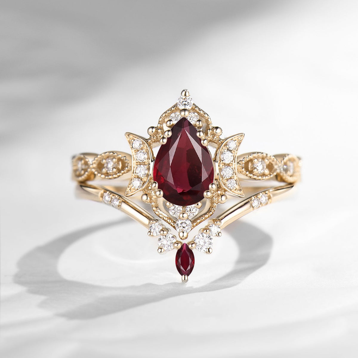 Crescent Moon | Pear Cut Natural Ruby Engagement Ring Set 2pcs - Luna