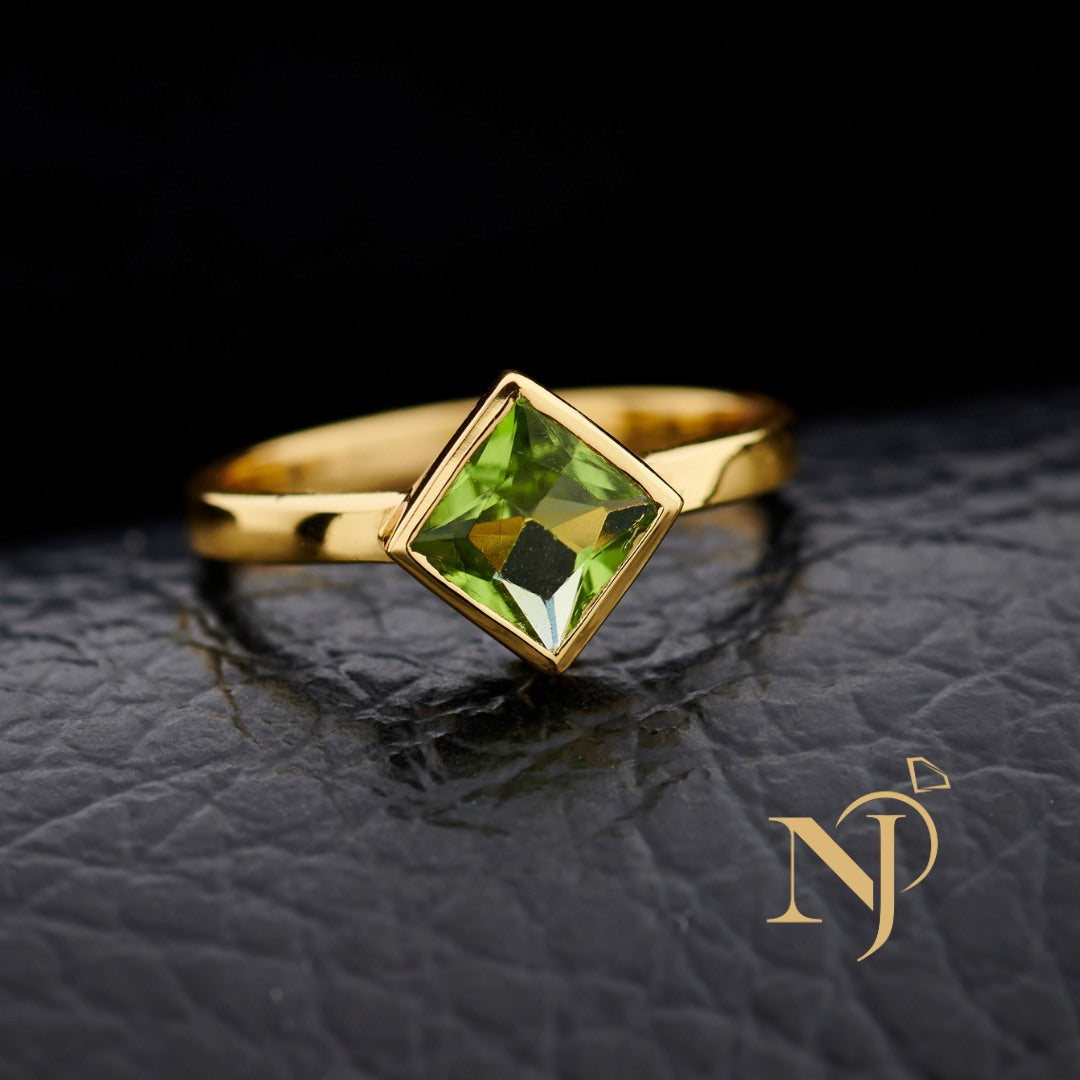 Gold Square Peridot Ring Size 9