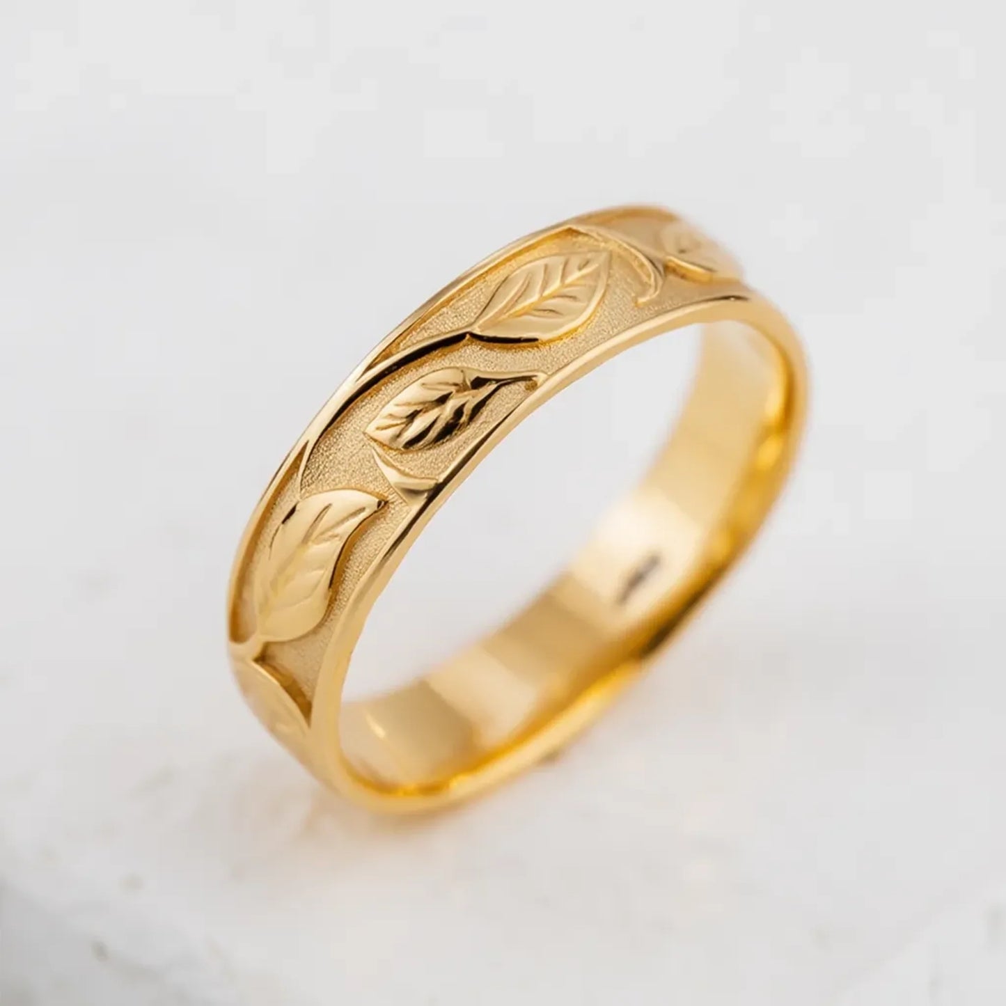 Apollo’s Laurel | Men’s Wedding Band