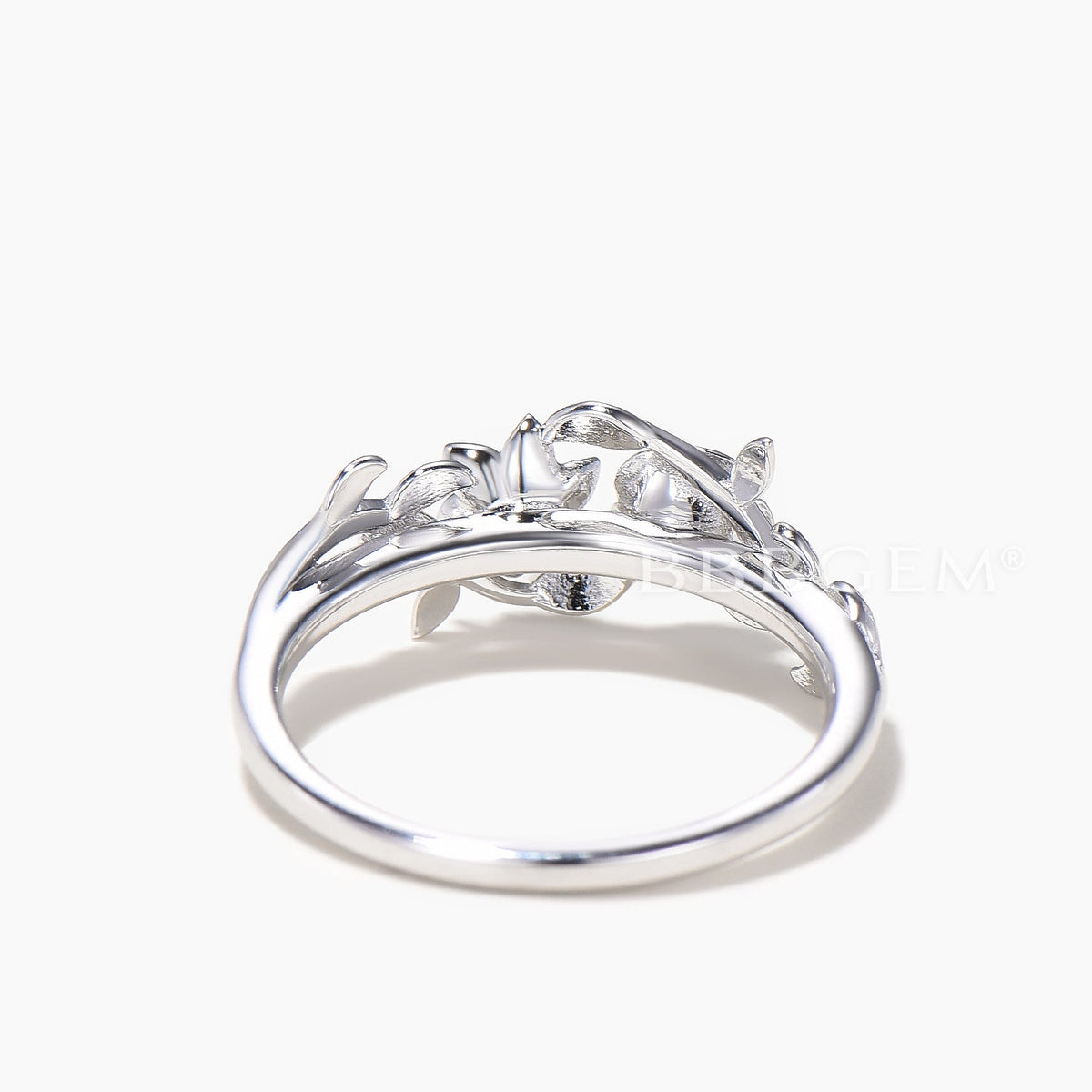 Nature Inspired Toi et Moi Engagement Ring Round Cut Peridot Emerald Floral Ring