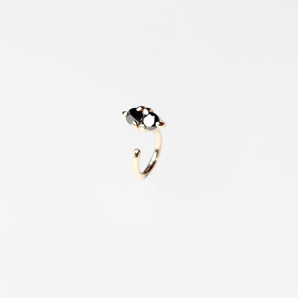 REVERSE DOUBLE BLACK DIAMON HUG EARRING