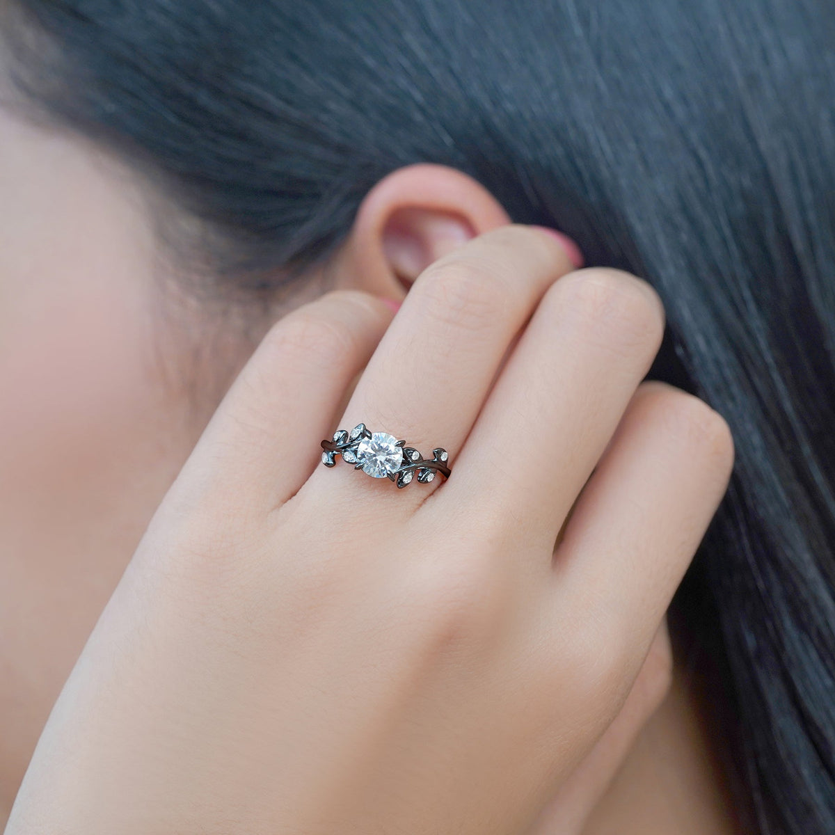 1.05 ct Round Lab Diamond Vine Design Leaf Engagement Ring