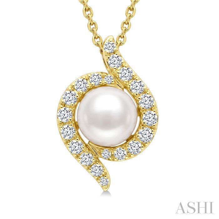 Pearl & Diamond Fashion Pendant