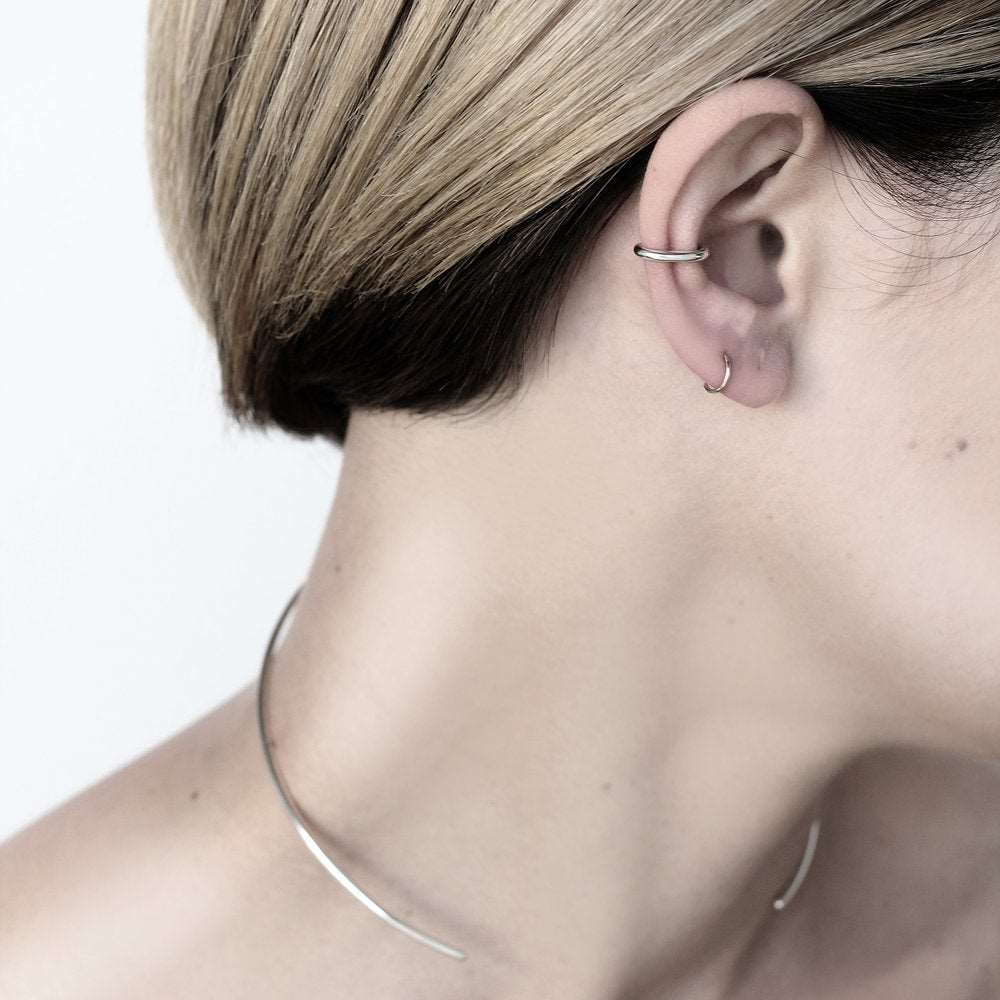 ESSENTIAL DOT SILVER HOOP EARRING