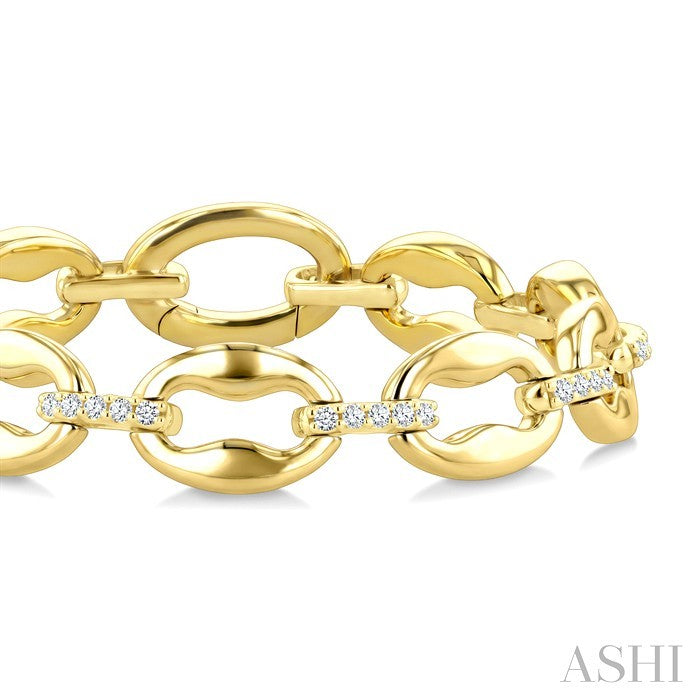 Aeris Gold Oval Link Diamond Fashion Bracelet