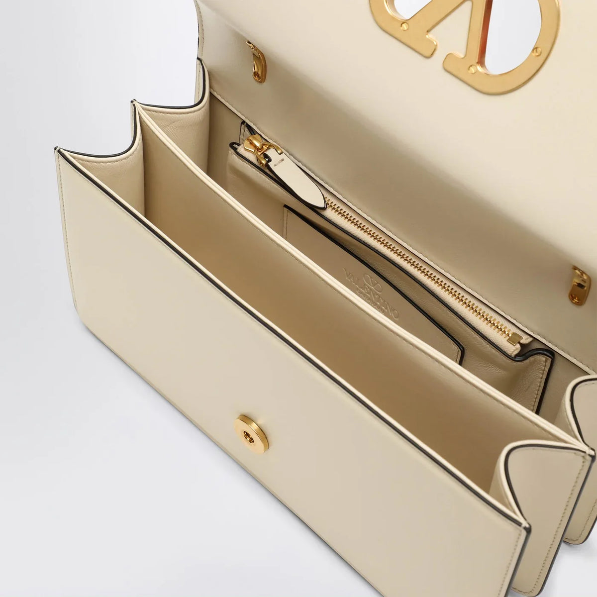 Valentino Garavani - Vain bag in butter White glossy calfskin