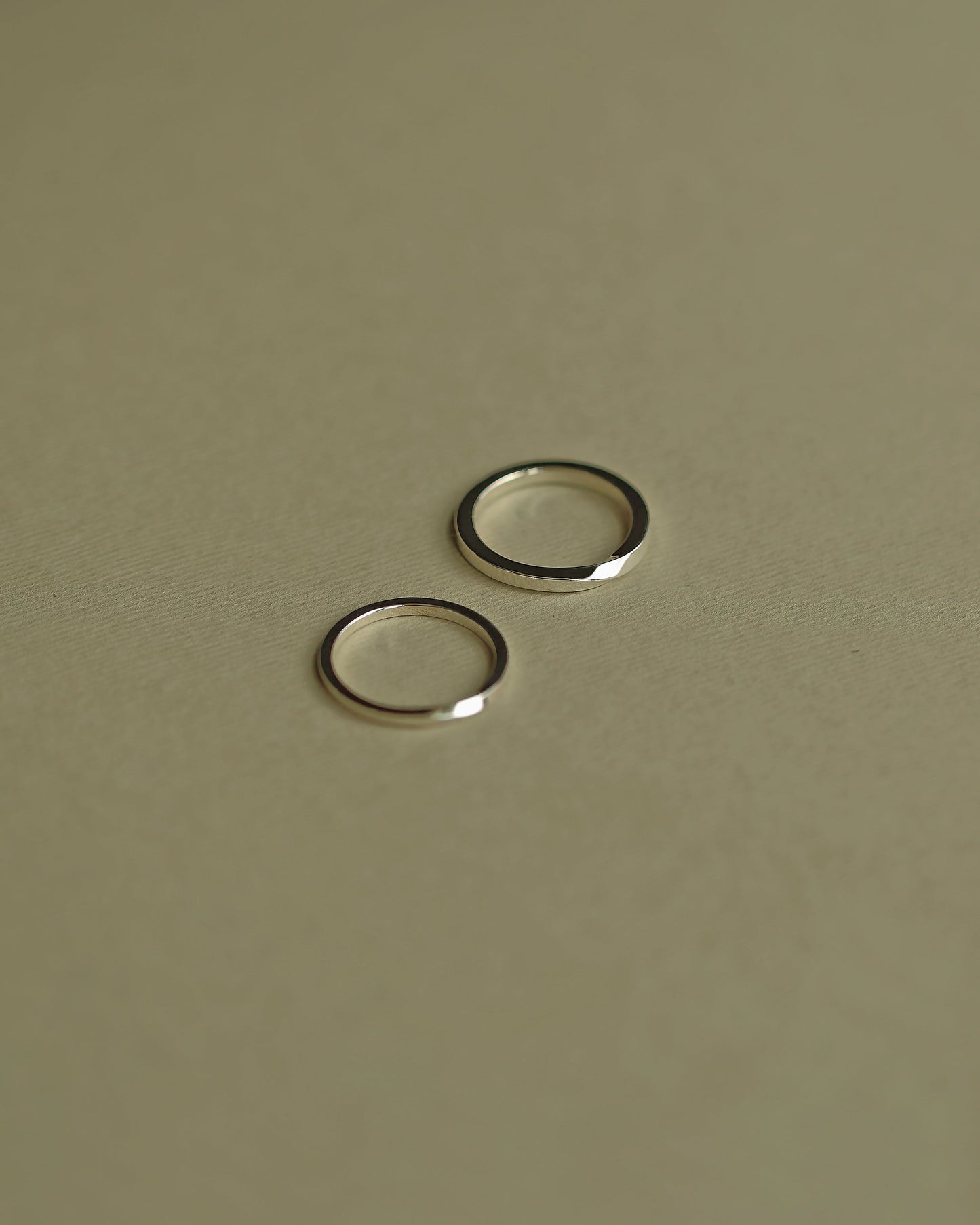 SMALL TORSION RING