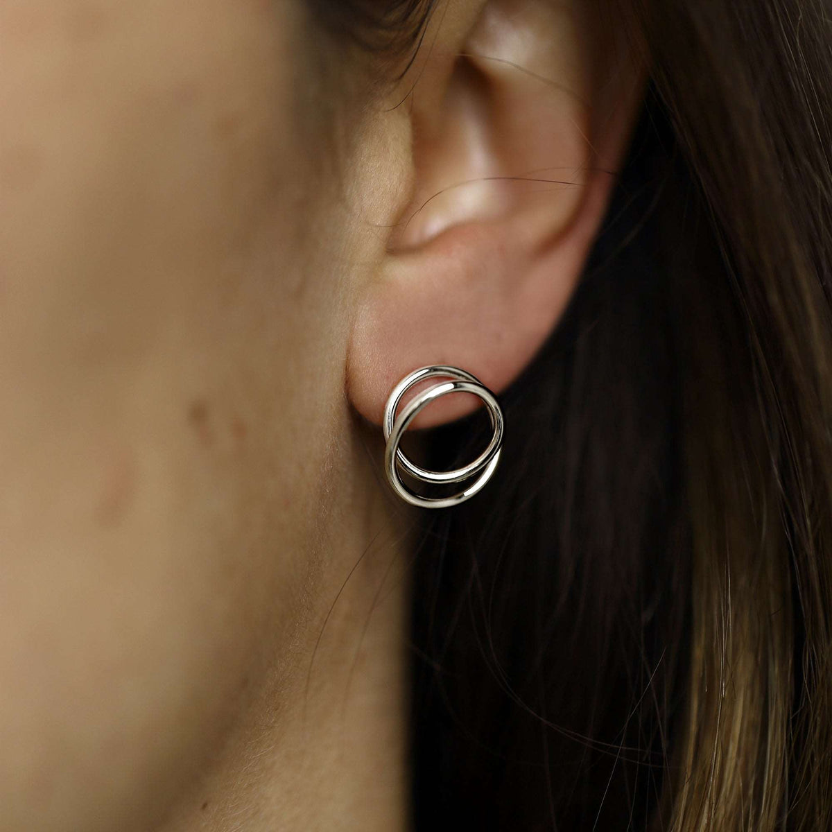 SMALL ORBIT EARRING
