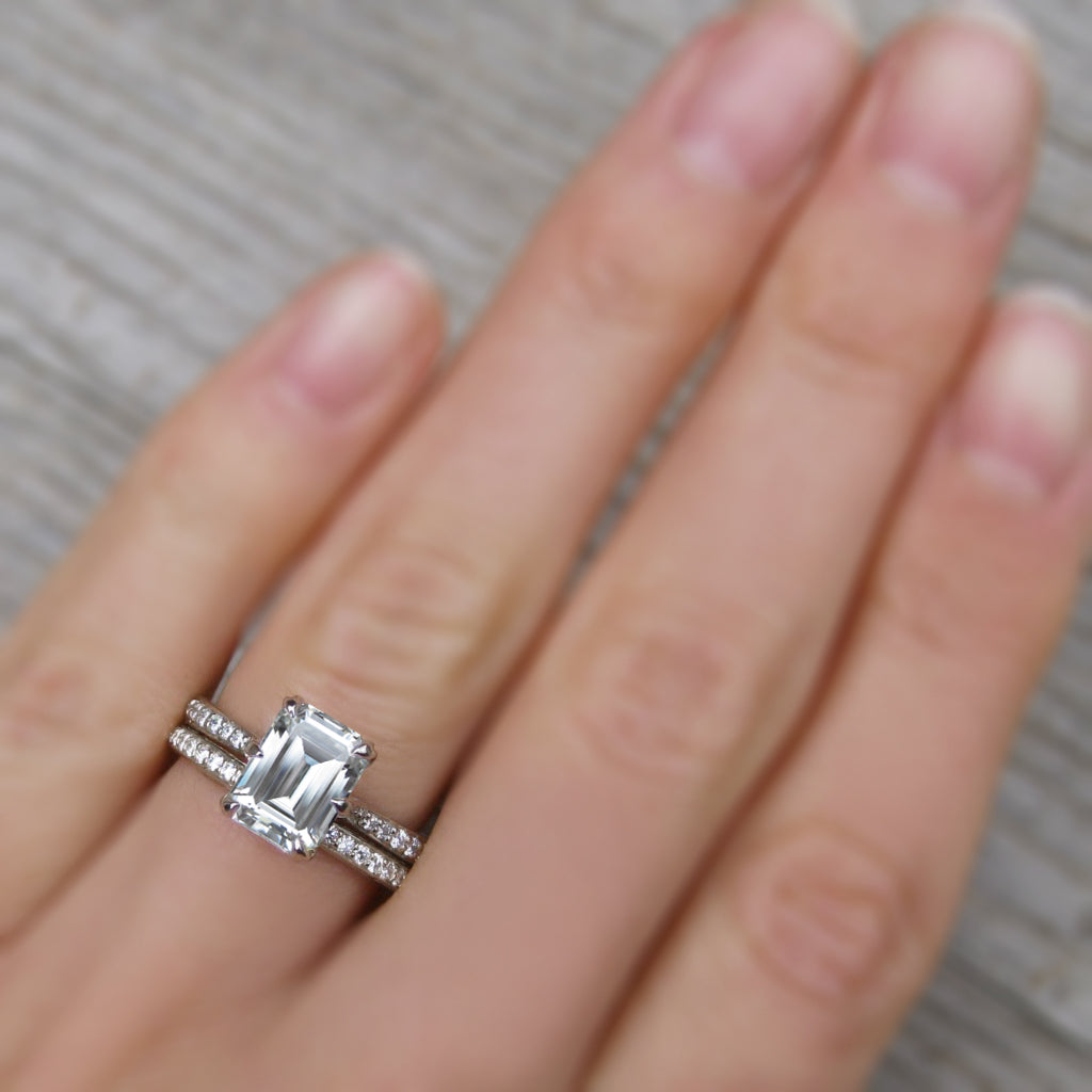 ・NAOMI・Emerald Cut Moissanite Center, Diamond Band (1.75ct Center)