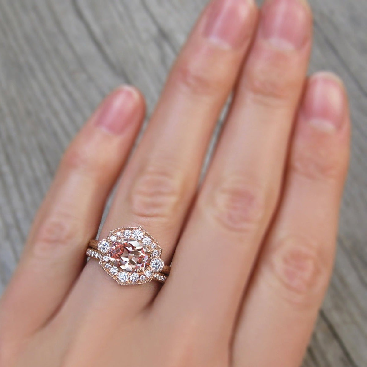 ・LILLIAN・Oval Peach Sapphire Center, Diamond Halo (2.11ctw)