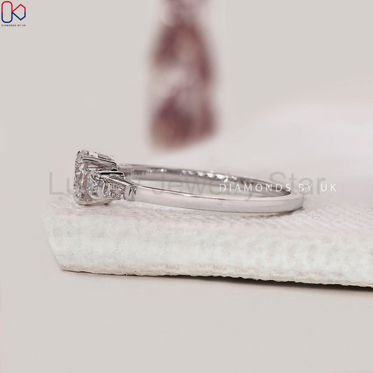 Round Cut 5 Stone Diamond Ring In White Gold - image 2