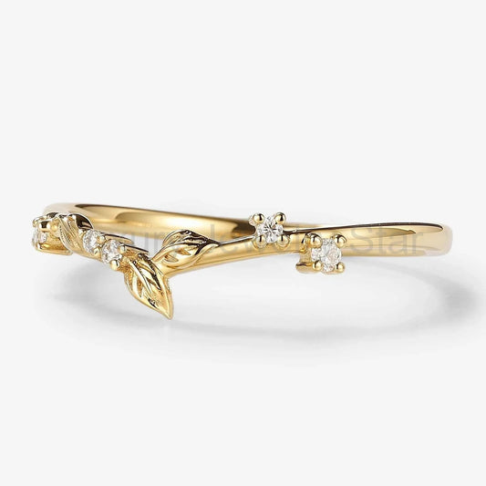 Irregular Leaf-Inspired Unique Moissanite Wedding Band