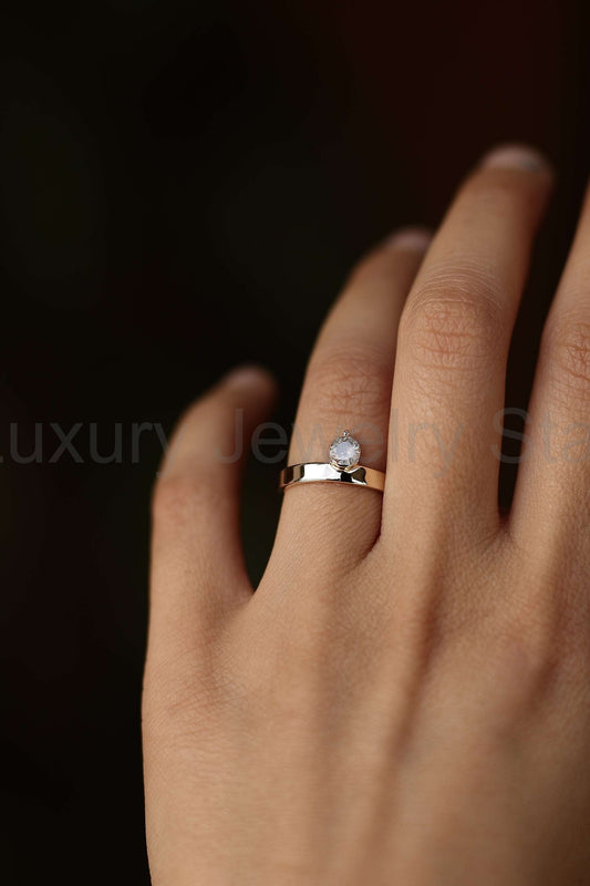 GREY DIAMOND RING - image 2