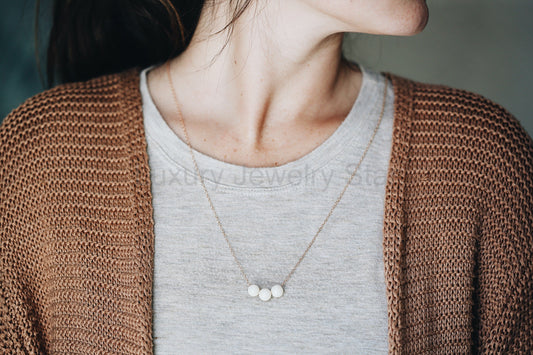 3 Pearl Necklace - image 2