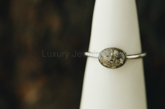 Solid Gold Horizontal Oval Ring - image 2