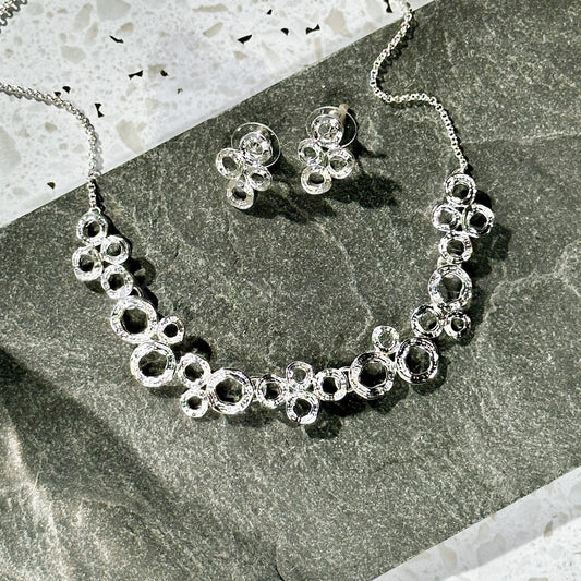 Connected Circles Necklace, Boho Style Gold or Silver Collar Necklace, Geometric Circles - image 2