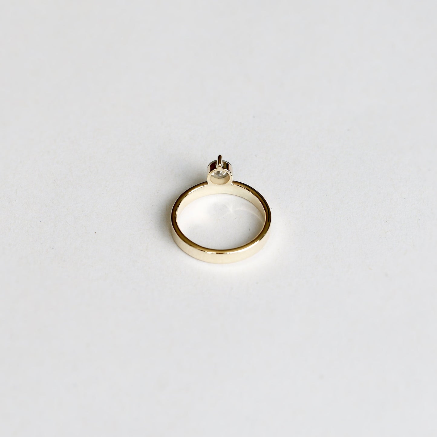 GREY DIAMOND RING