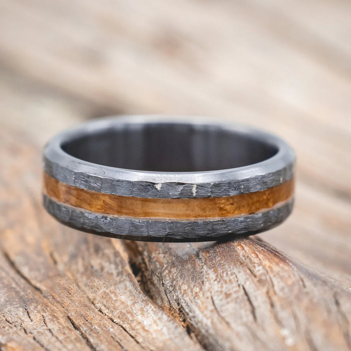 "Nirvana" - Centered Whiskey Barrel Inlay Wedding Band With Hammered Finish - Black Zirconium (6mm) - Size 12 1/4