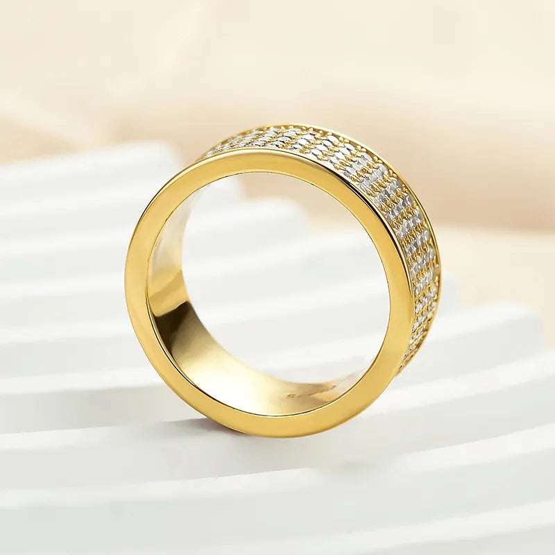 Lavish 925 Sterling Silver Round Cut Wedding Ring