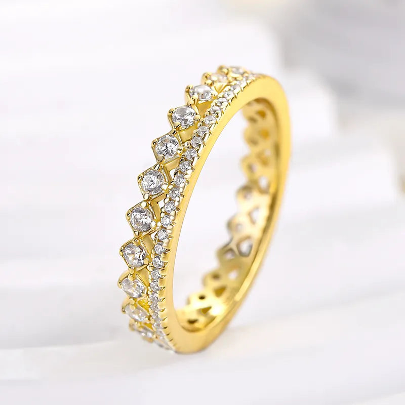 Opulent 925 Sterling Silver Round Cut Wedding Ring