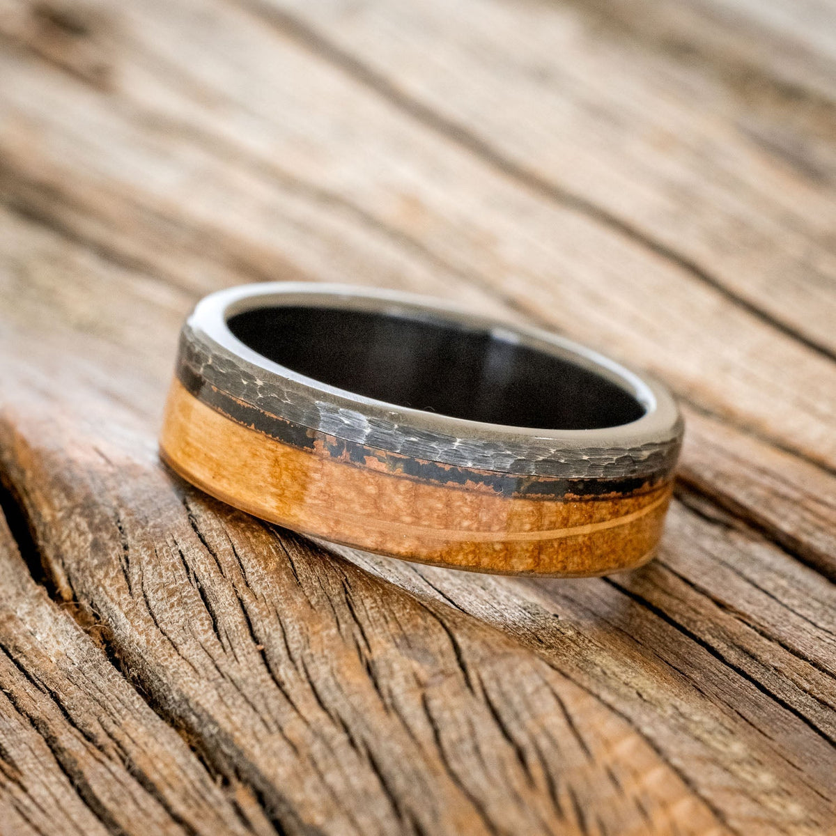 "Ezra" - Whiskey Barrel & Patina Copper Wedding Ring With A Hammered Finish - Black Zirconium (6mm) - Size 9 3/4