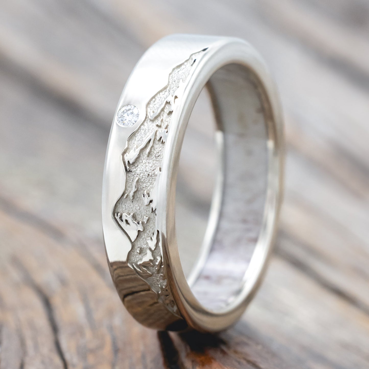 "Horizon" - Mountain Engraved Wedding Band with Antler Lining & Diamond Accent - 14K White Gold (6mm) - Size 11 1/2
