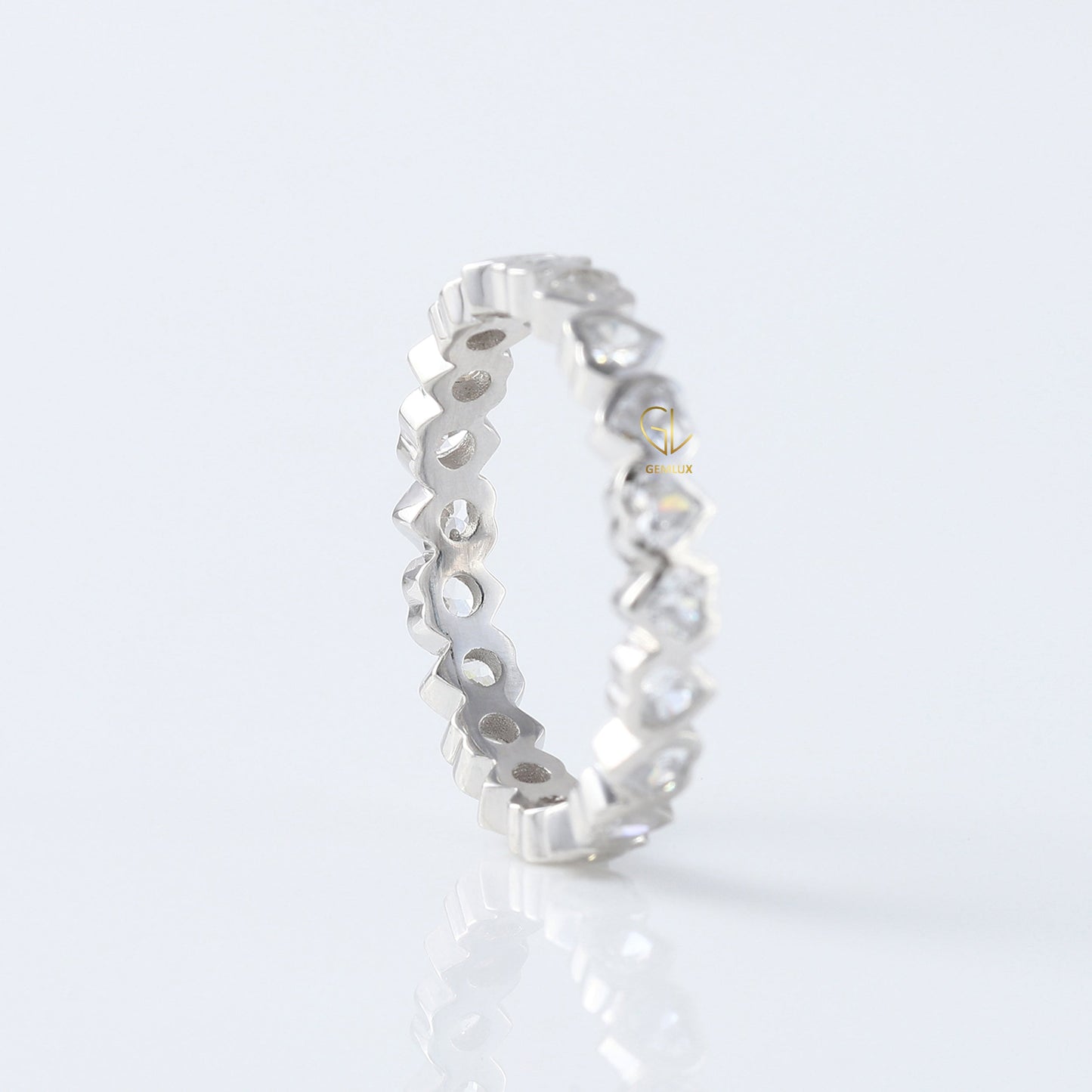 Heart Shape Moissanite Diamond Bezel Set Wedding Band