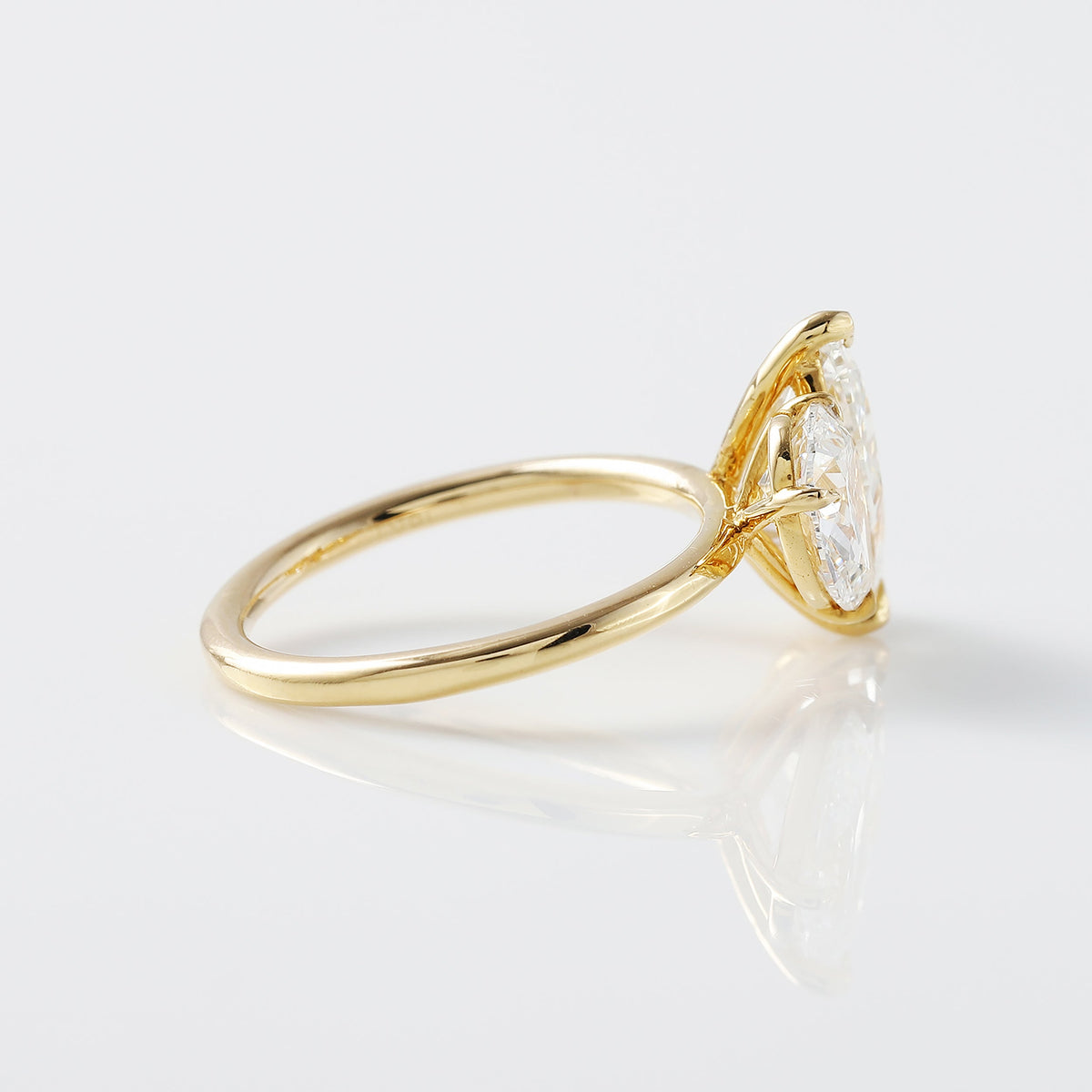 Pear-Cut Toi et Moi Moissanite Engagement Ring
