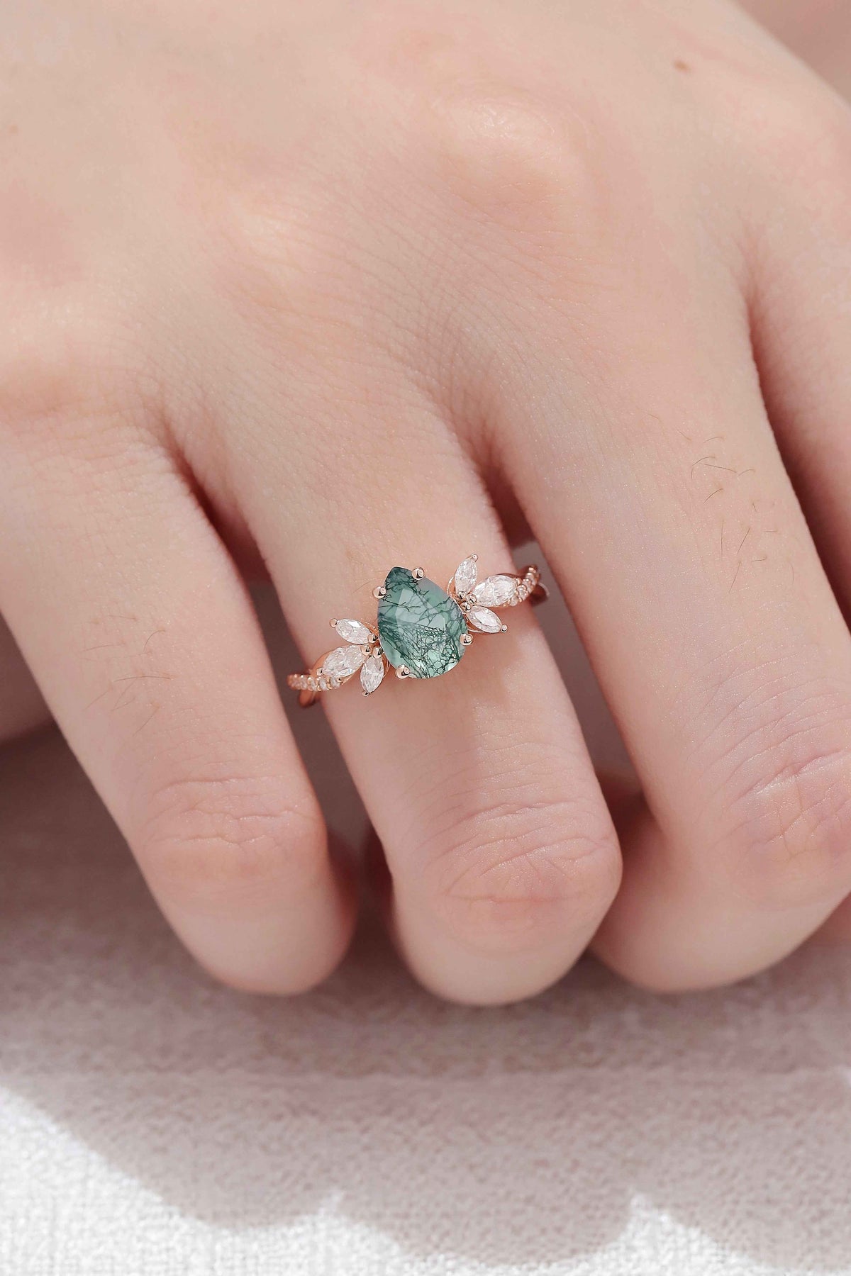 Unique Pear Shaped Moss Agate Vine Art Decor Ring Set