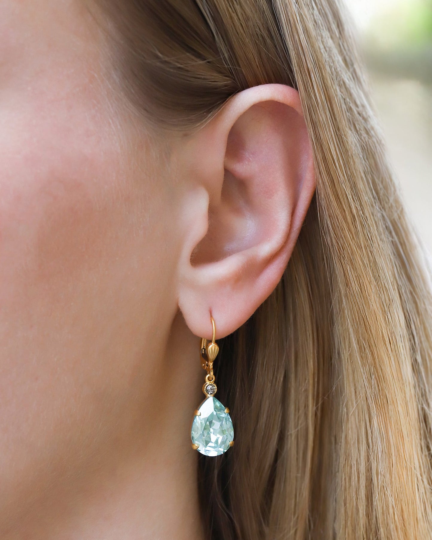 Teardrop Crystal Hooks