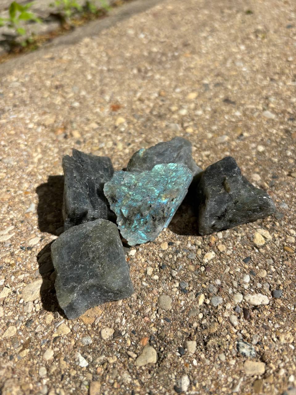 Labradorite Crystal – “Stone of Magic”✨