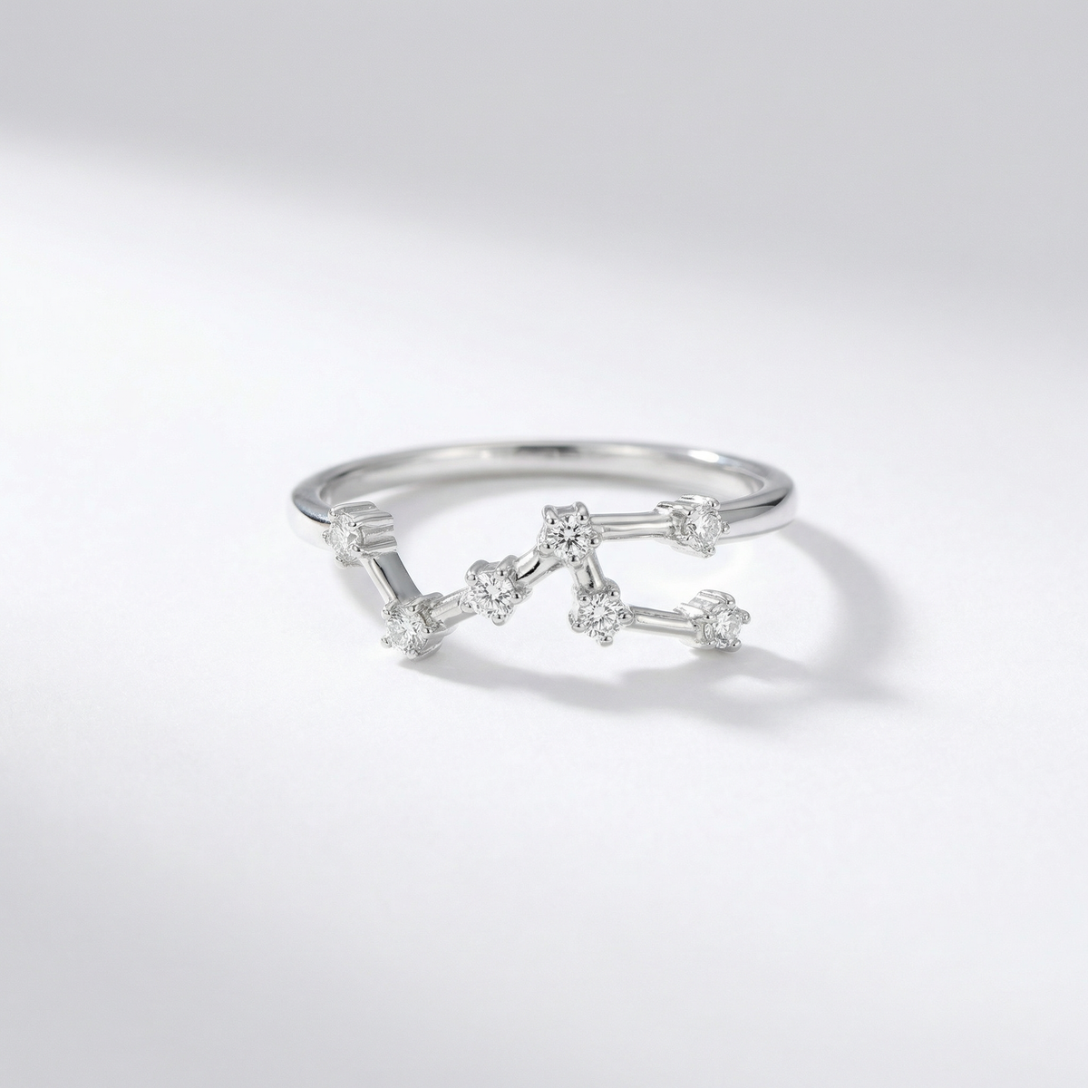 The Constellation Ring | Leo | Natural Diamond