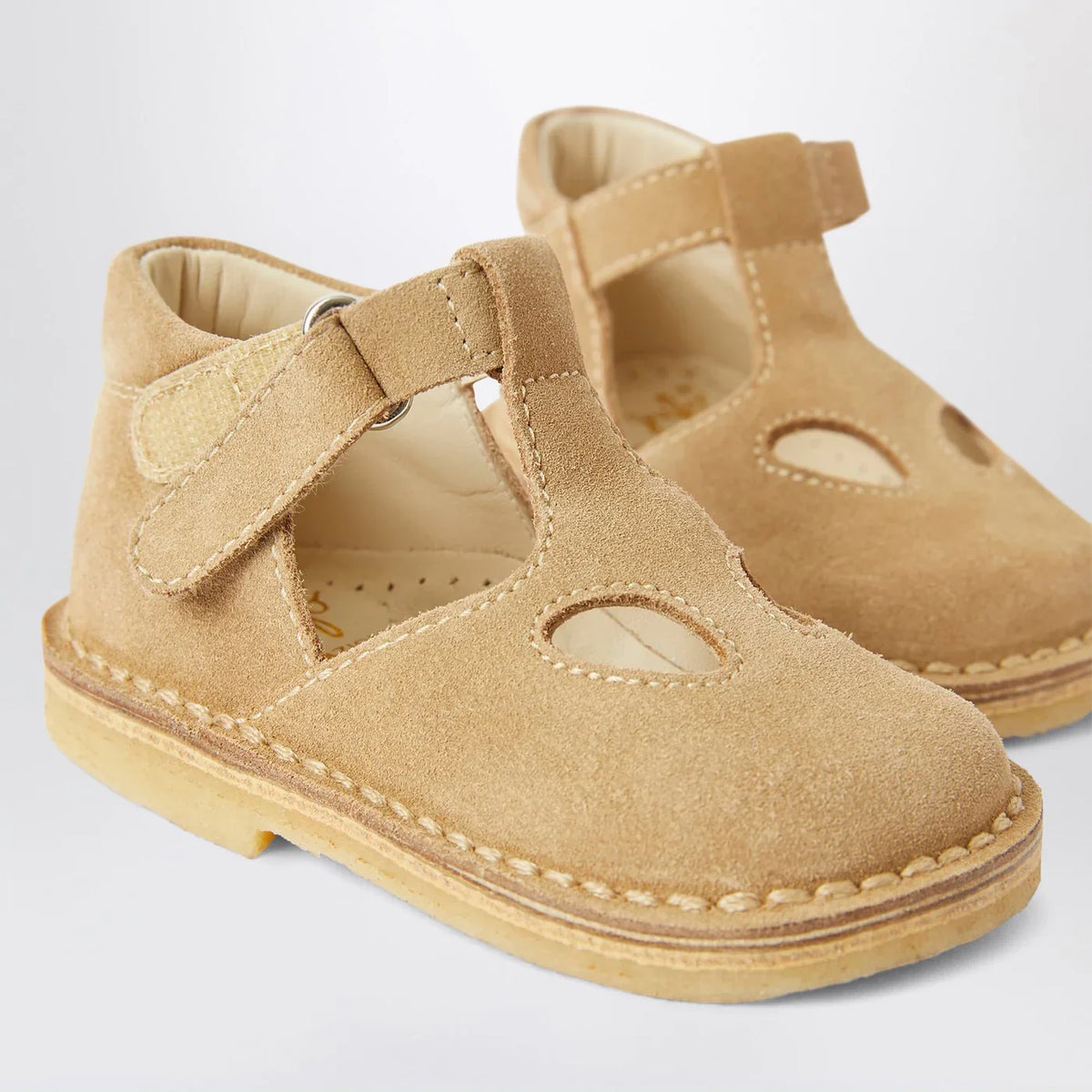 Il Gufo - High beige sandal with eyelets in nubuck